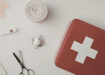 ¿Qué debe tener un botiquín en casa? Guía con lo básico para estar preparados