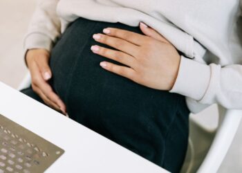 De 12 a 52 semanas de licencia de maternidad en México, conoce la propuesta