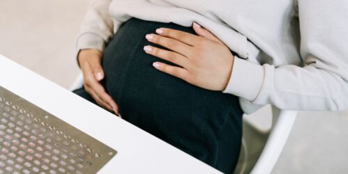 De 12 a 52 semanas de licencia de maternidad en México, conoce la propuesta