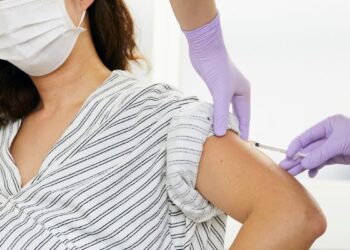 Vacuna VSR embarazo México: desde hoy ya se aplica a embarazadas