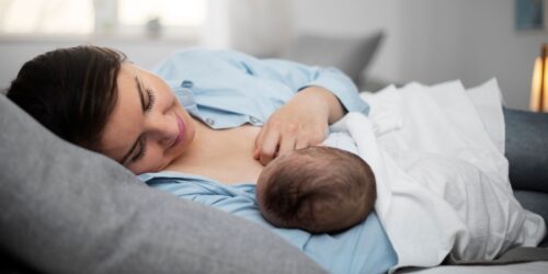 Lactancia sin dolor de espalda: El secreto está en tu postura