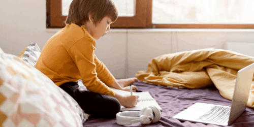 Regreso a clases: ¿Cómo ayudar a tu hijo a retomar la rutina?