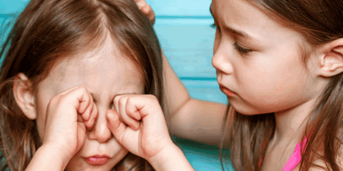 ¿Tu crío le pegó a otro niño?: qué hacer en ese momento