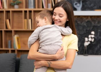 6 de cada 10 mujeres sienten que hoy es más difícil ser madre soltera