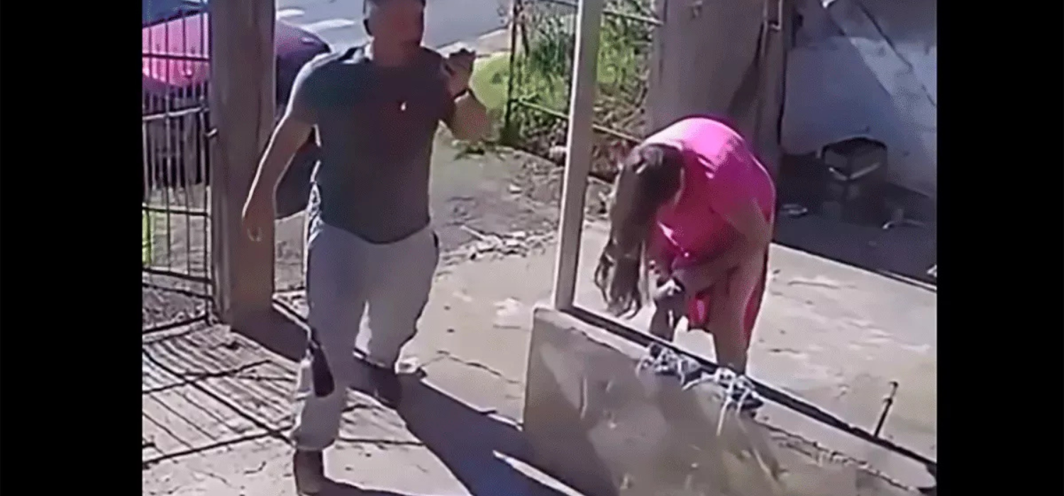 Bebé nació en la cochera de su casa