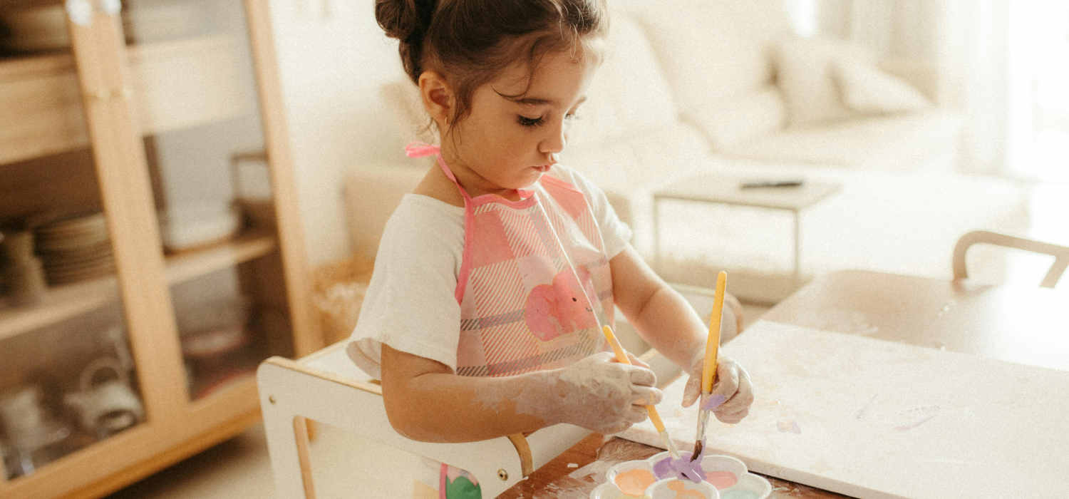Todo se aprende en casa: ¿Cómo enseñarle a tu hijo único las cosas que aprendería con hermanos?