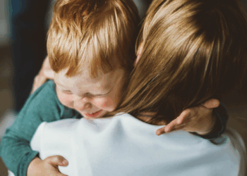 Mi hijo solo quiere estar conmigo: ¿Qué es ser el default parent?
