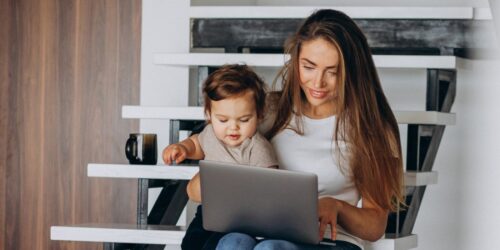 Tener una mamá que trabaja influye en el éxito de los hijos, según Harvard