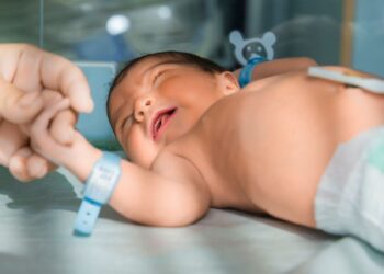 Desabasto de nutrición parenteral pone en riesgo a bebés en hospital del IMSS-Bienestar en Nayarit