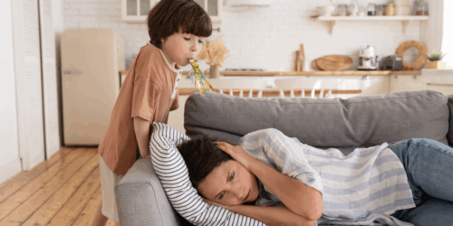 ¿Tu hijo se porta mal? Lo que su conducta está intentando decirte