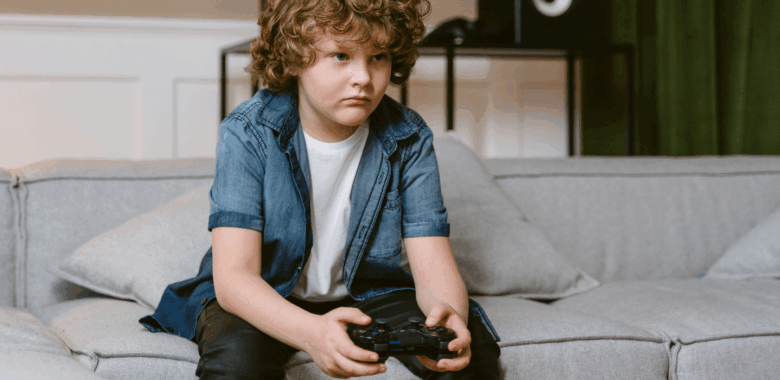 ¿Cómo saber si los videojuegos le están haciendo daño a mi hijo?