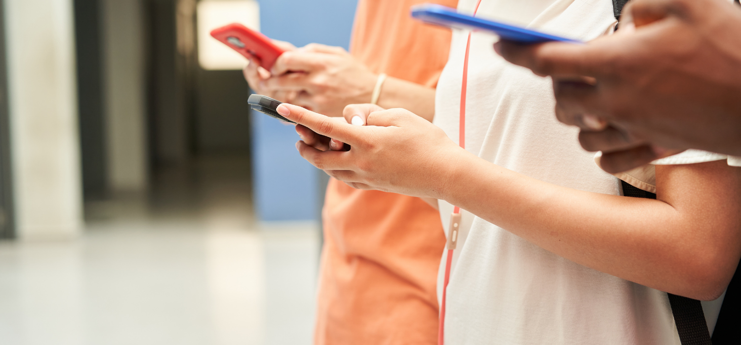 SEP busca prohibir el uso de celulares