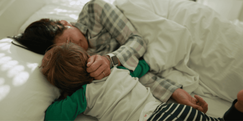 Low-energy parenting: Cómo conectar con tu hijo cuando llegas cansado del trabajo