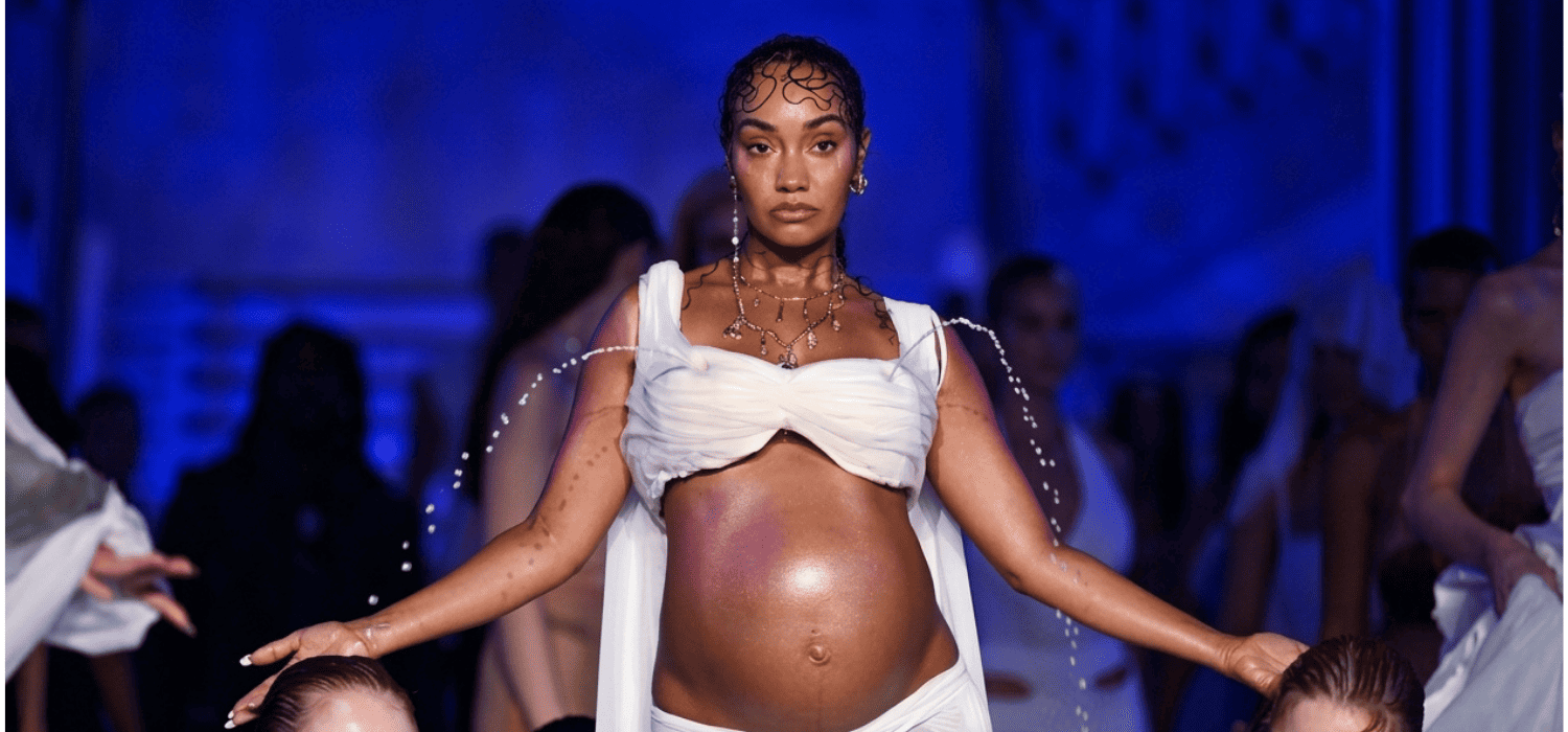 Modelos desfilaron con bebés