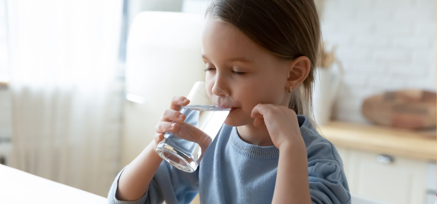 NECESIDADES DE HIDRATACIÓN NIÑOS