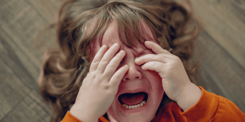 ¿Cómo controlar los berrinches de mi hijo? Guía de autorregulación emocional