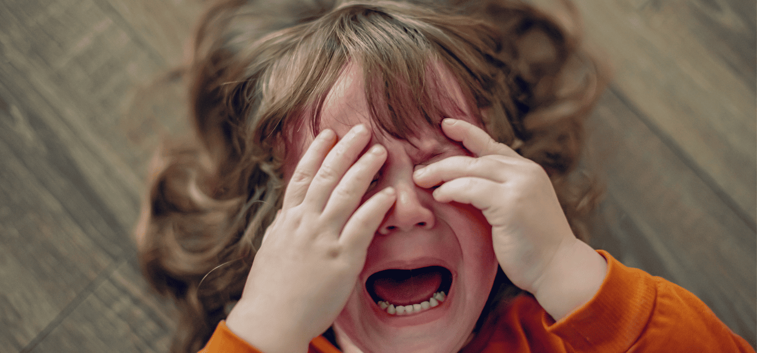 Cómo controlar los berrinches de mi hijo